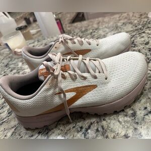 Brooks Women's Light Pink & Tan Athletic Running Shoes